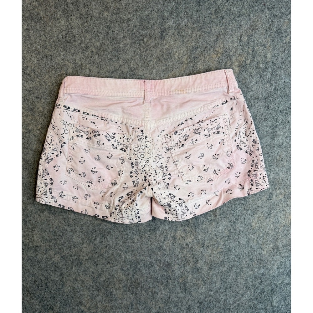 Vintage Y2K D&G Dolce & Gabbana Pink Bandana Print Low Rise Shorts 26 Western - Picture 3 of 12